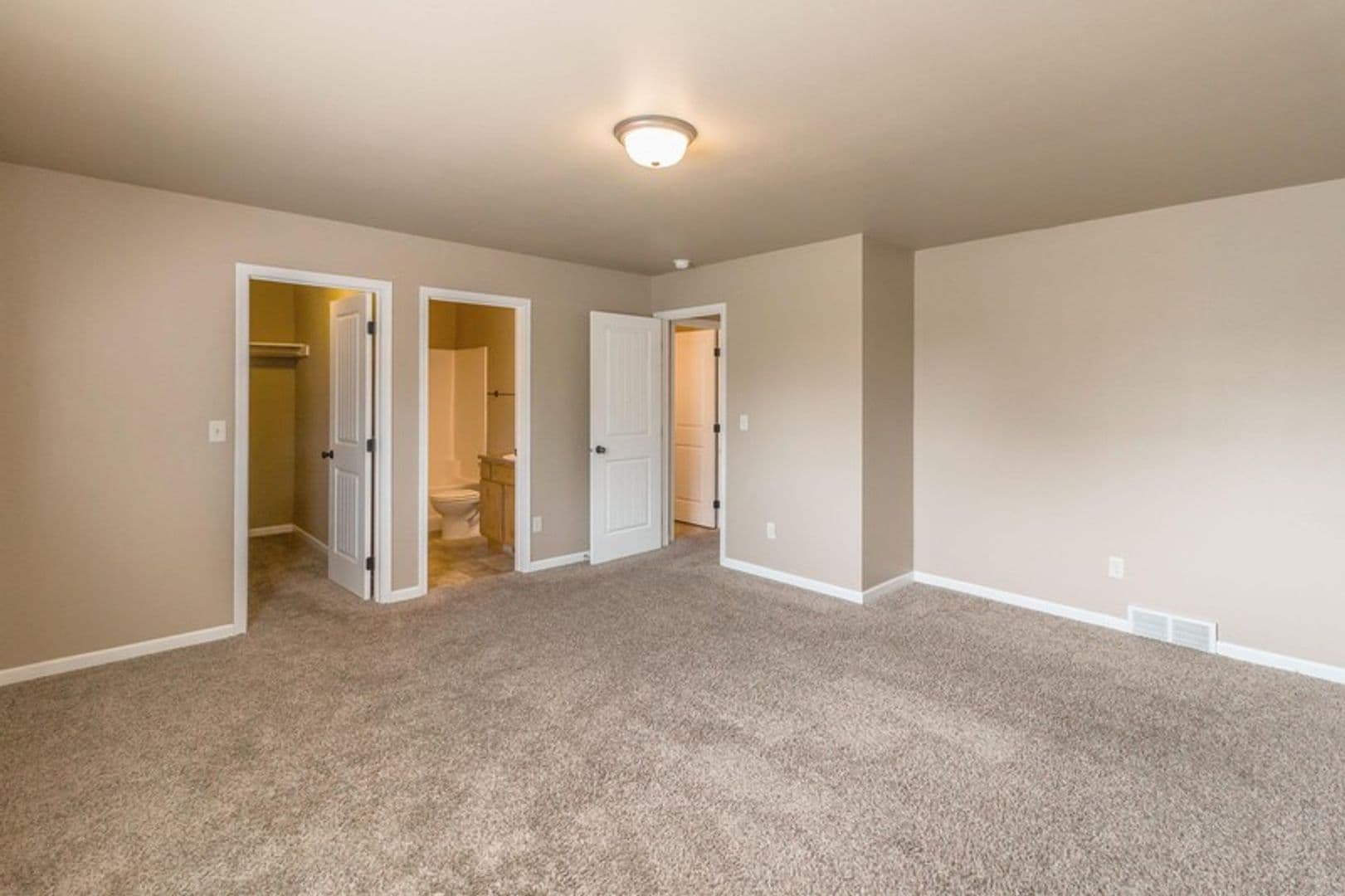 Dickinson Apartment: 2051 Yellowstone Cir