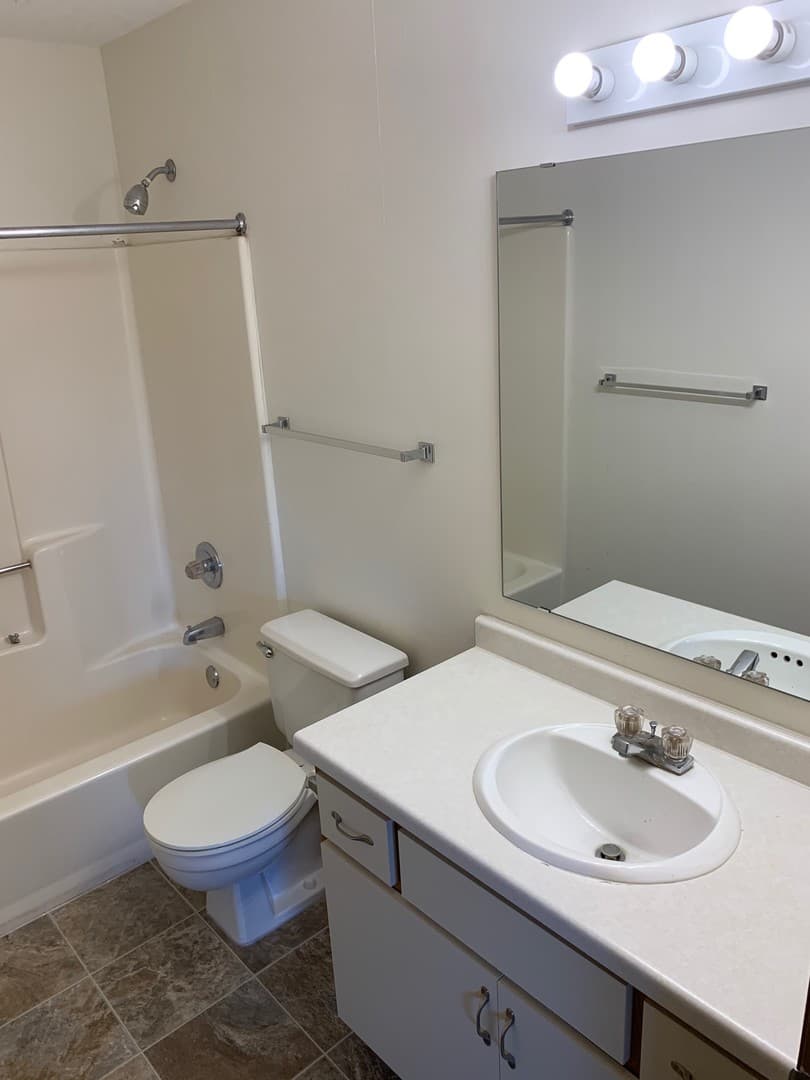 Sauk Rapids Apartment: 488 13th Ave S