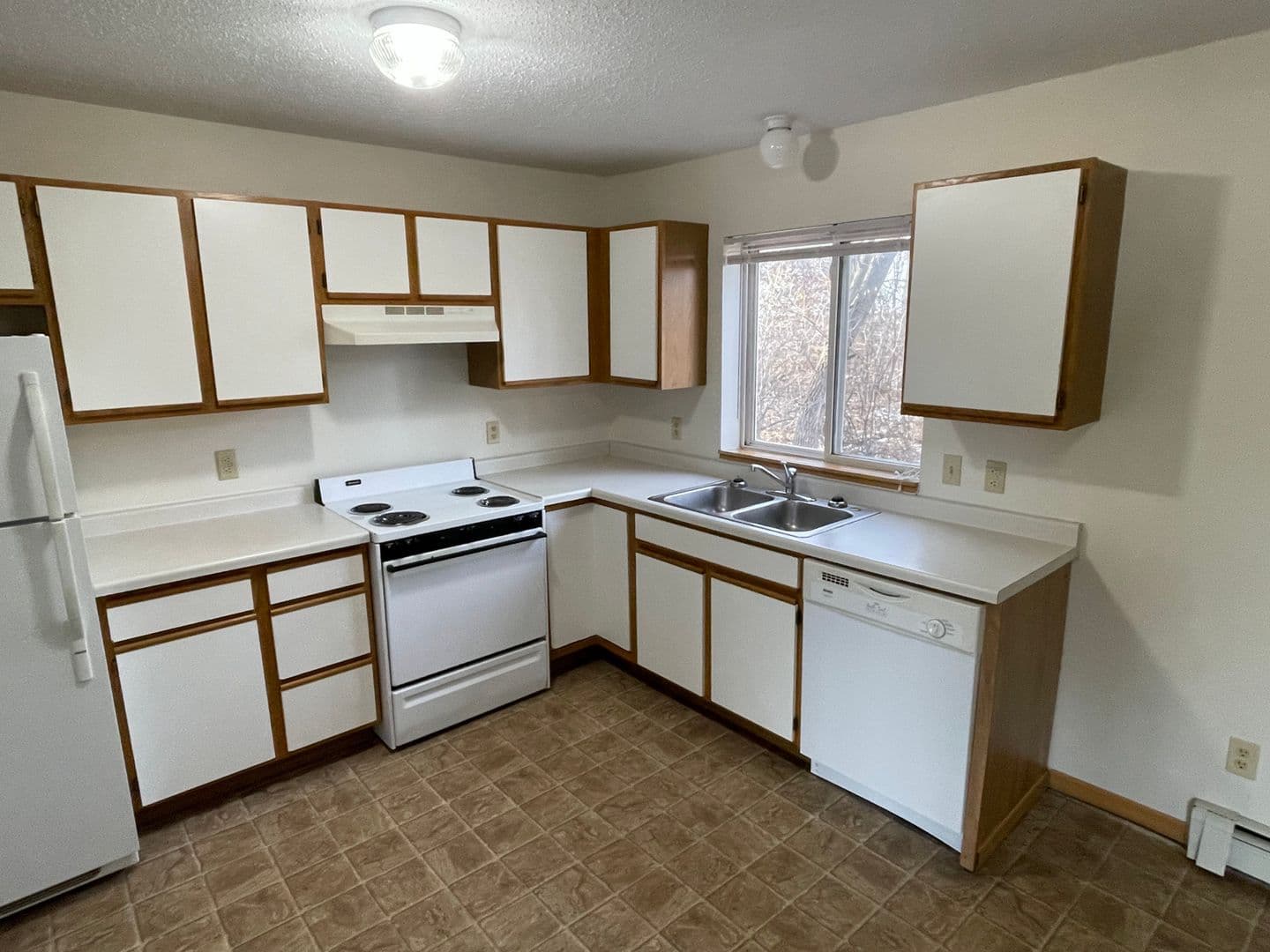 Wahpeton Apartment: 902 8th Ave S