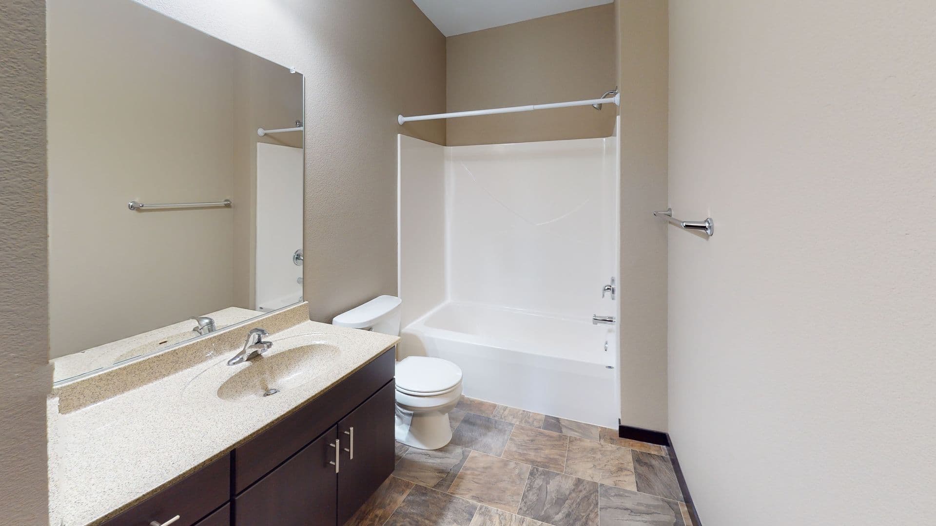 Eau Claire Apartment: 2851 Hendrickson Dr