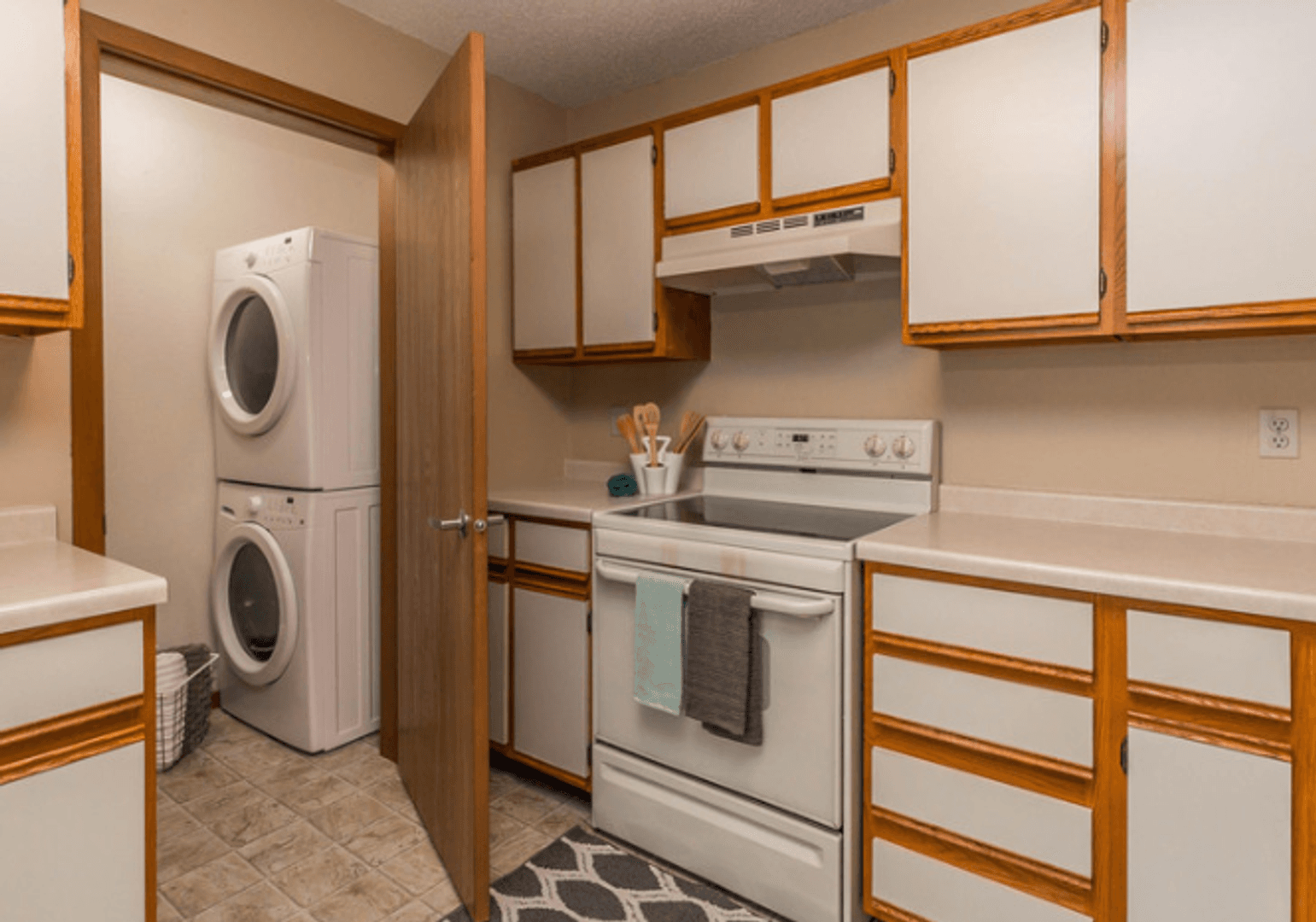 Sartell Apartment: 700 10th Ave N