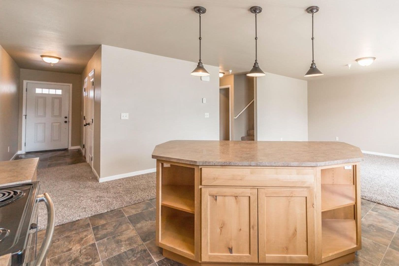 Dickinson Apartment: 2051 Yellowstone Cir