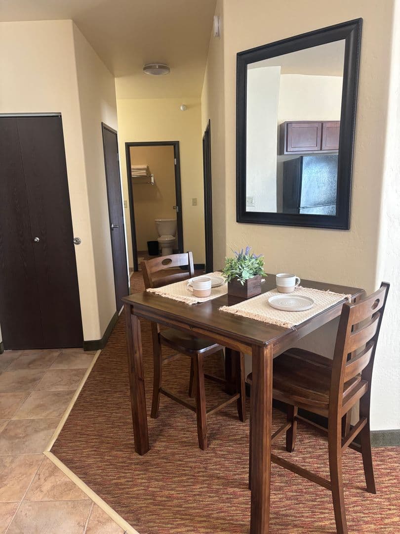 Dickinson Apartment: 1167 14th St W