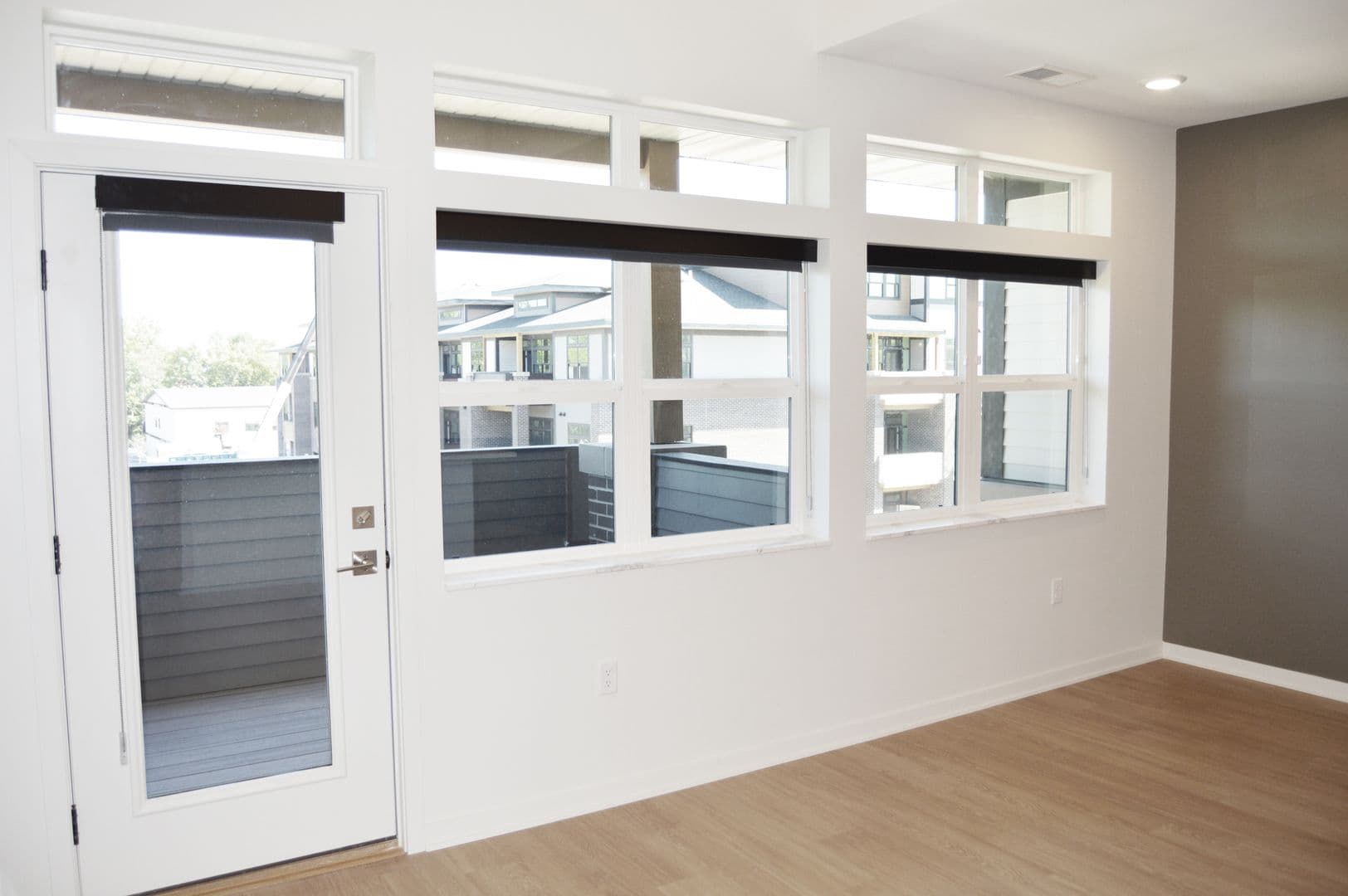 Alexandria Apartment: 716 Darling Ave