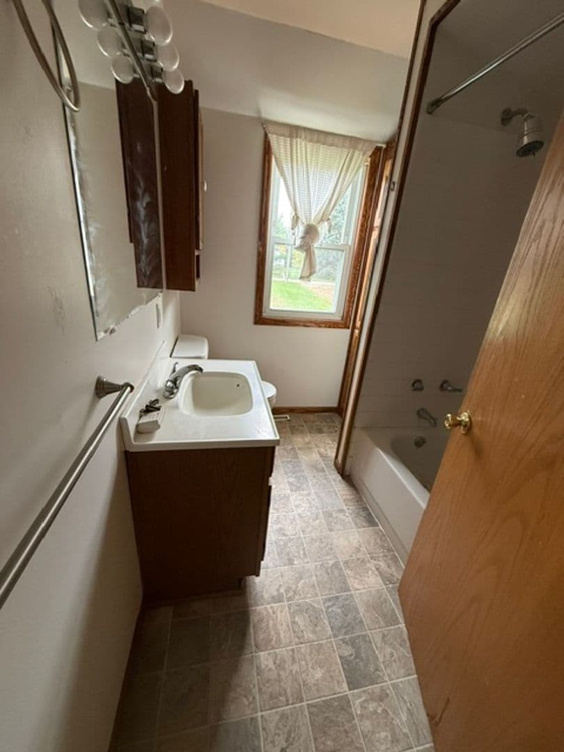 St Joseph House: 30 E Birch St