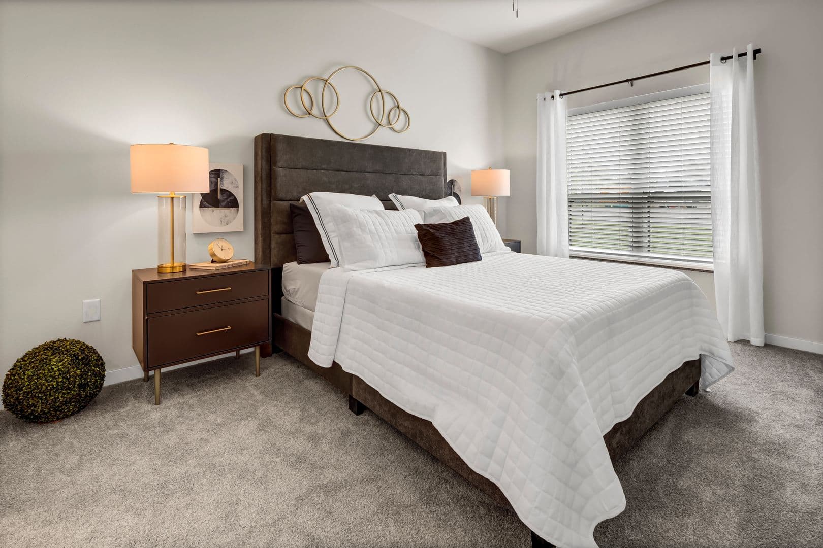 Rogers Apartment: 13650 Marshview Blvd.