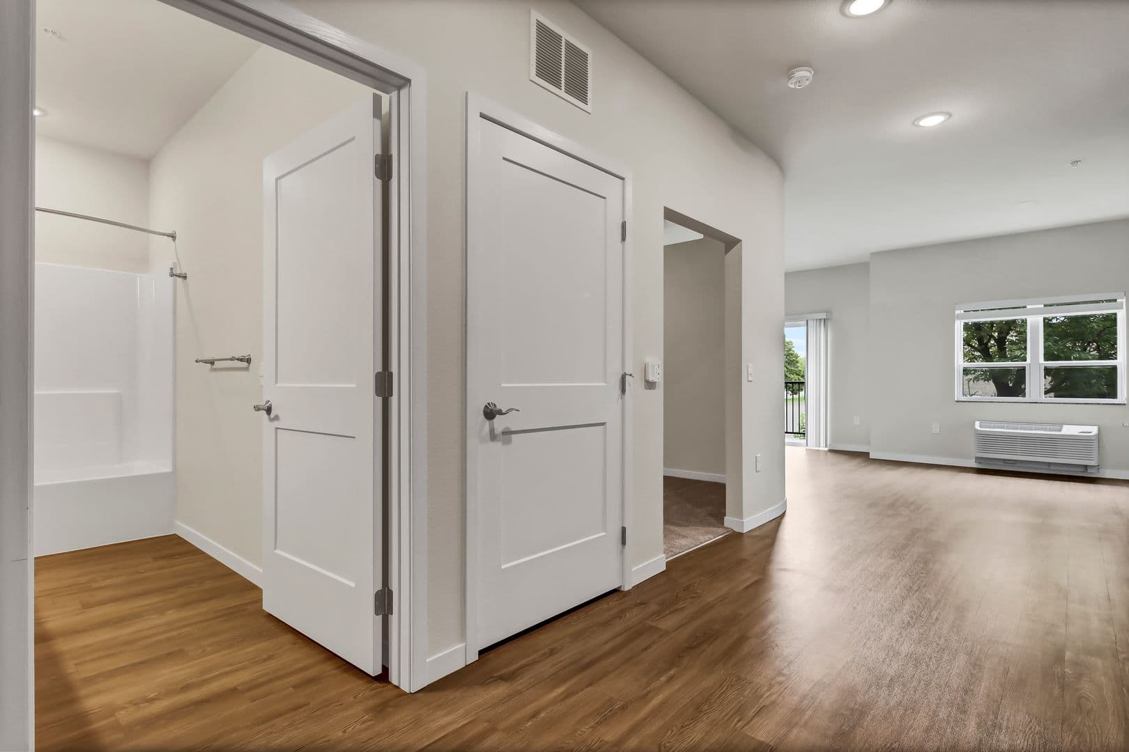 Rogers Apartment: 13650 Marshview Blvd.
