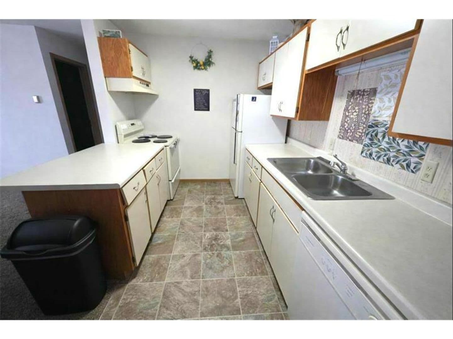 St. Cloud Apartment: 1423 6th St N