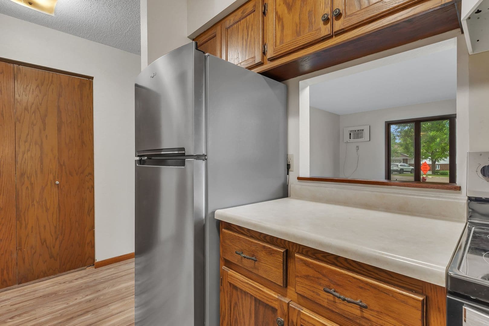 Avon Apartment: 135 Dolphin Ave NE