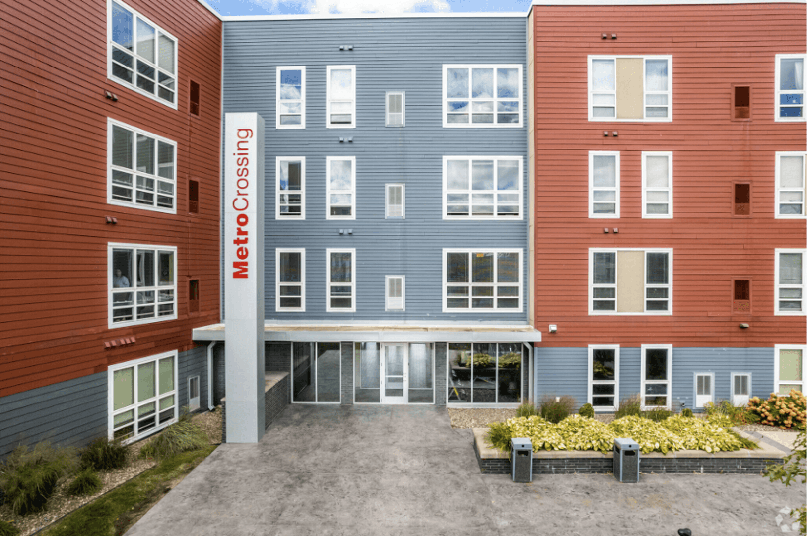Eau Claire Apartment: 2851 Hendrickson Dr