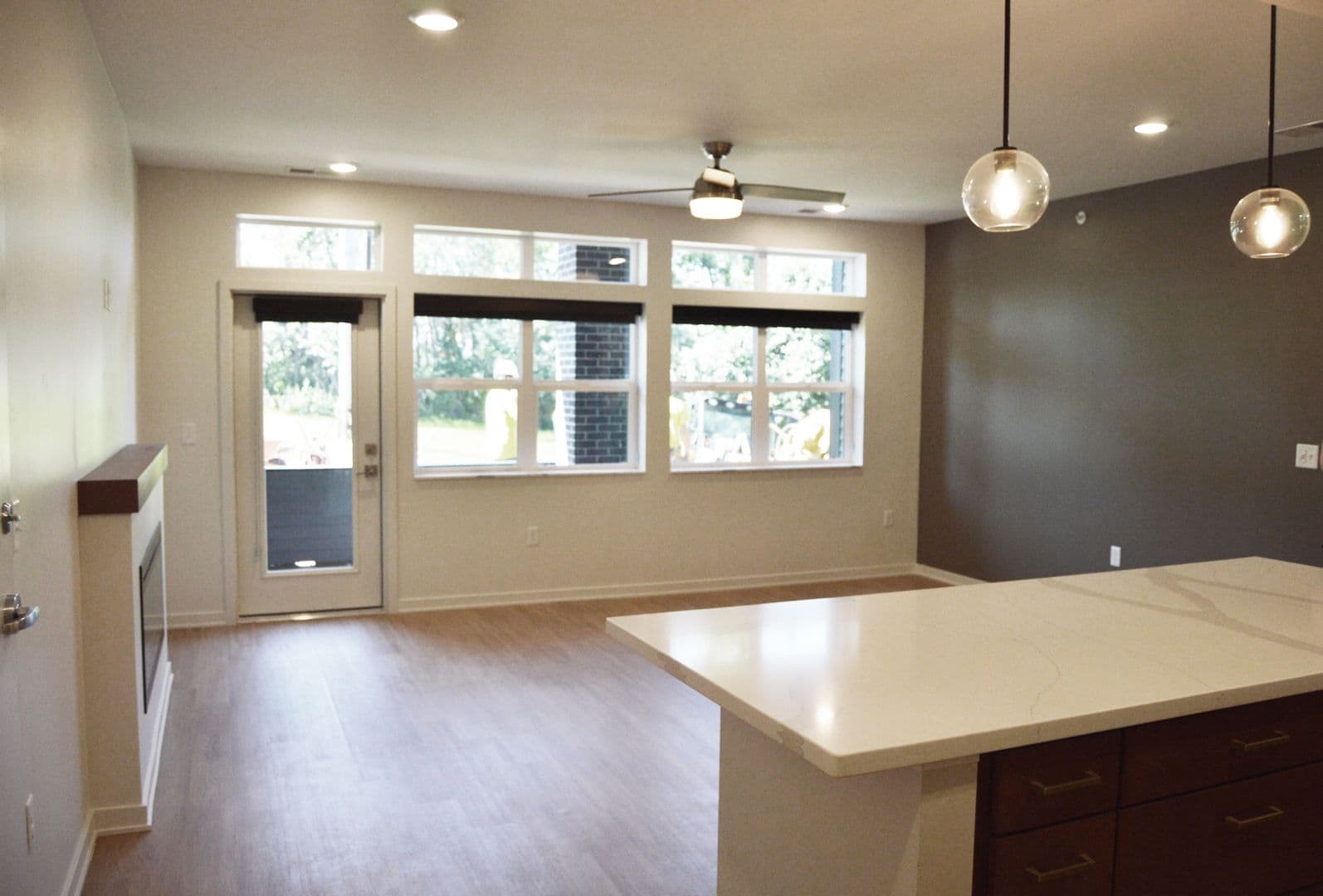 Alexandria Apartment: 716 Darling Ave
