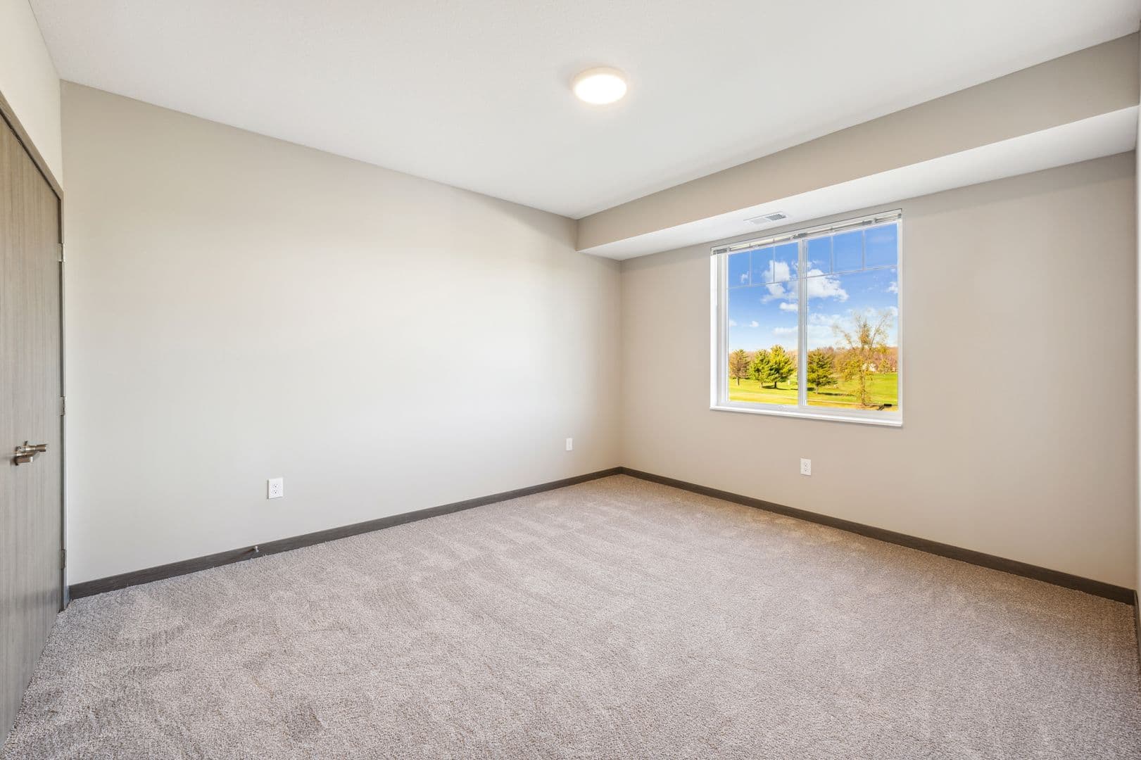 Becker Apartment: 13896 Birdie Lane