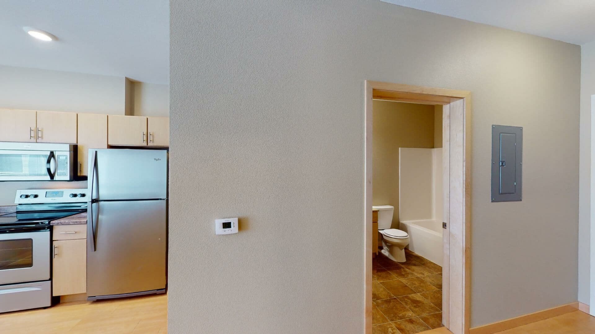 Eau Claire Apartment: 2851 Hendrickson Dr