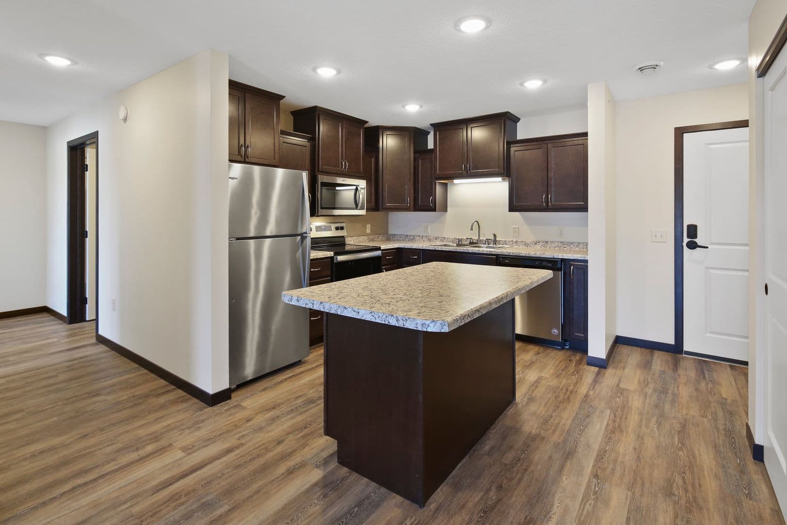Monticello Apartment: 212 Locust St