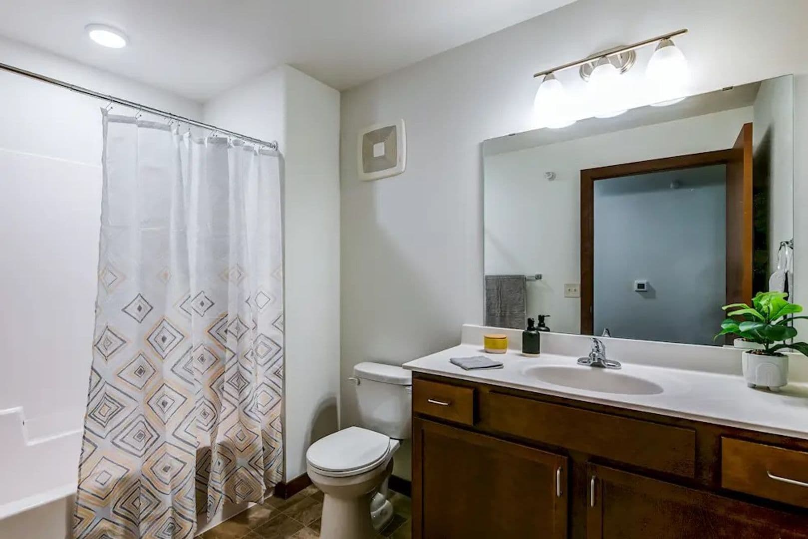 Sauk Rapids Apartment: 2703 Mayhew Lake Rd NE