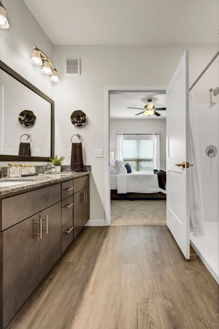 Rogers Apartment: 13650 Marshview Blvd.
