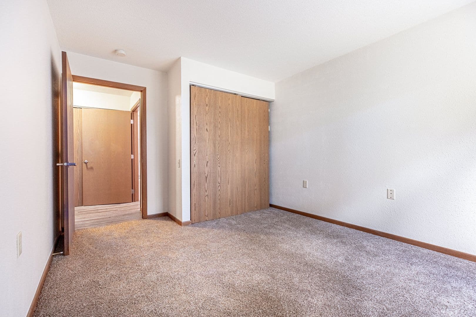 Clearwater Apartment: 825 Ash St