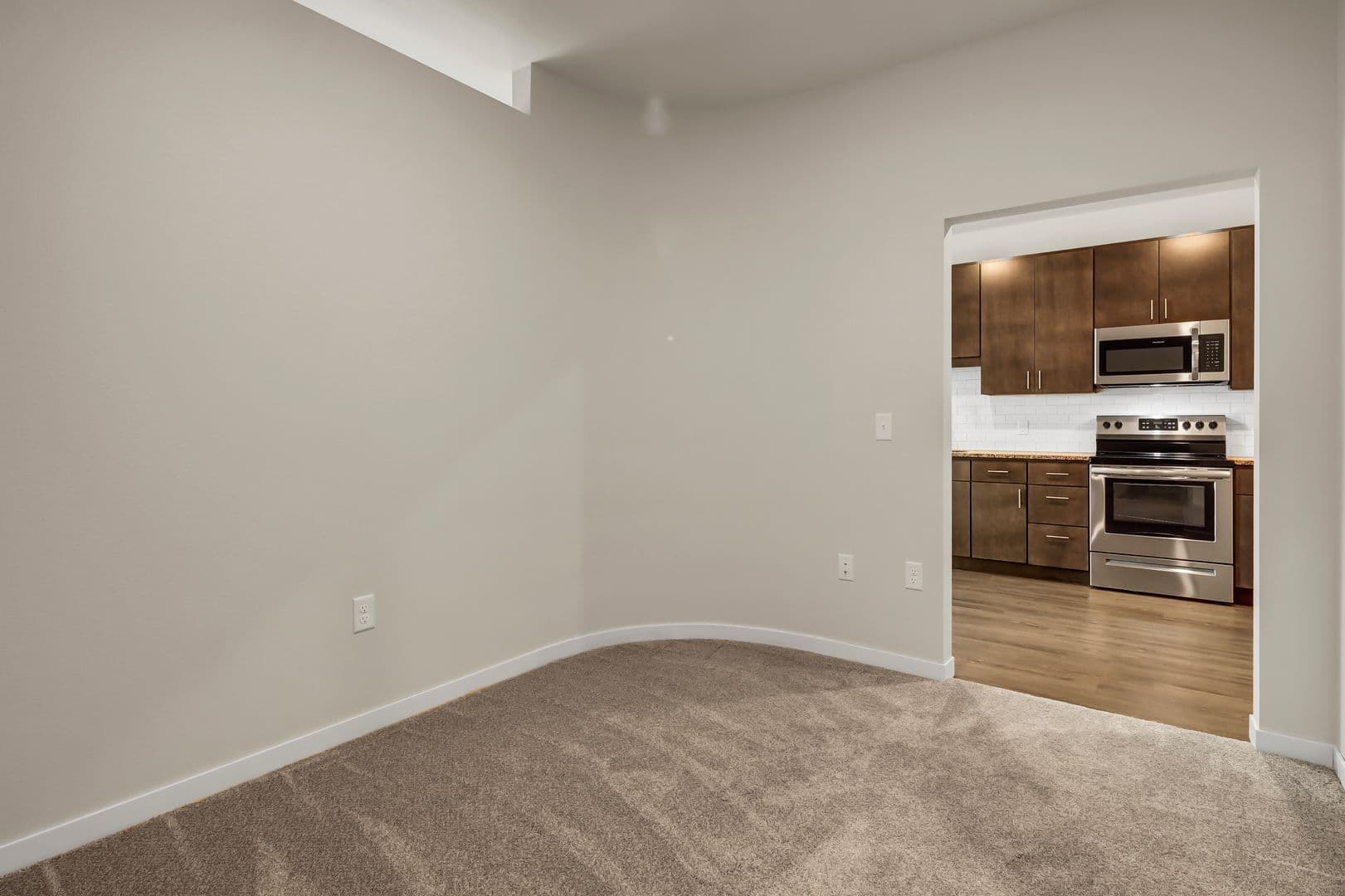 Rogers Apartment: 13650 Marshview Blvd.