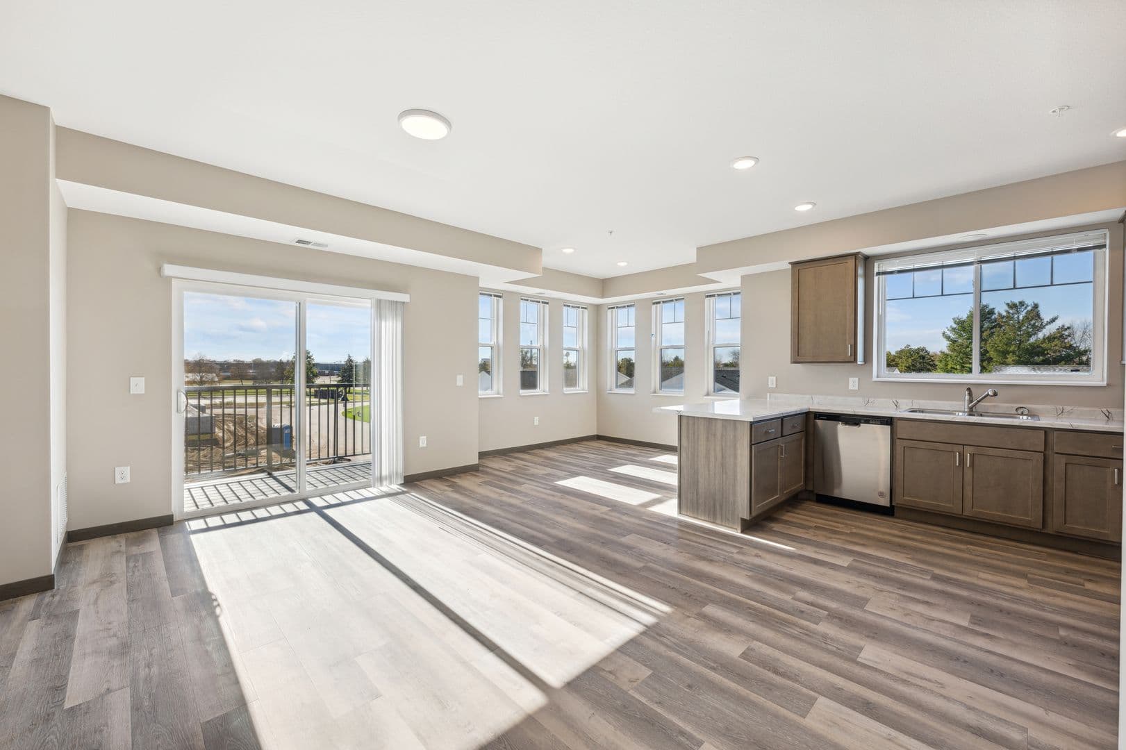 Becker Apartment: 13896 Birdie Lane