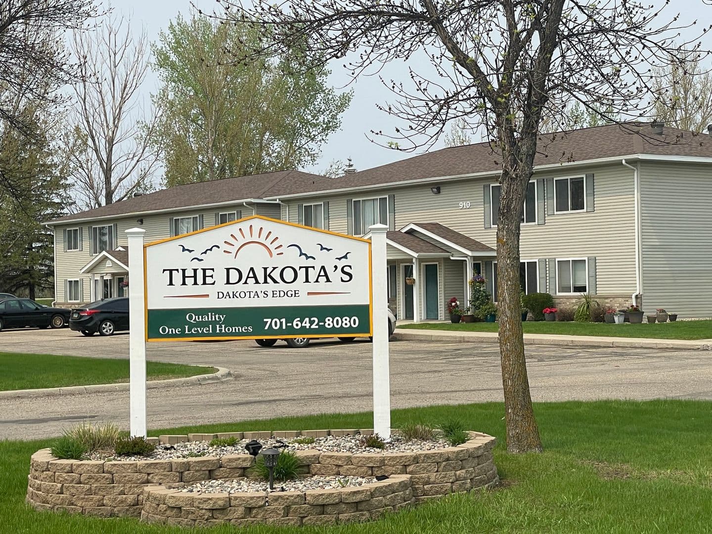 Wahpeton Apartment: 902 8th Ave S