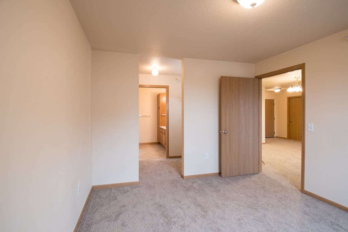 Ramsey Apartment: 14320 Dysprosium Street NW