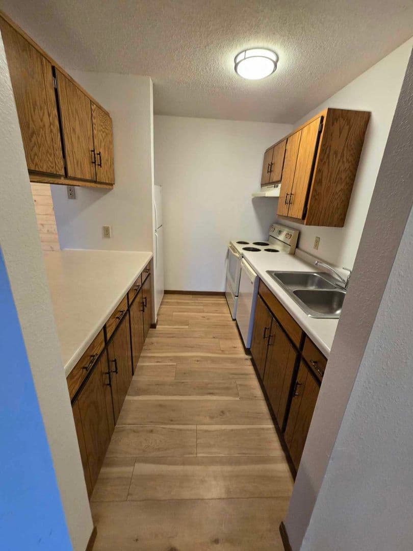 Monticello Apartment: 139 Riverview Drive