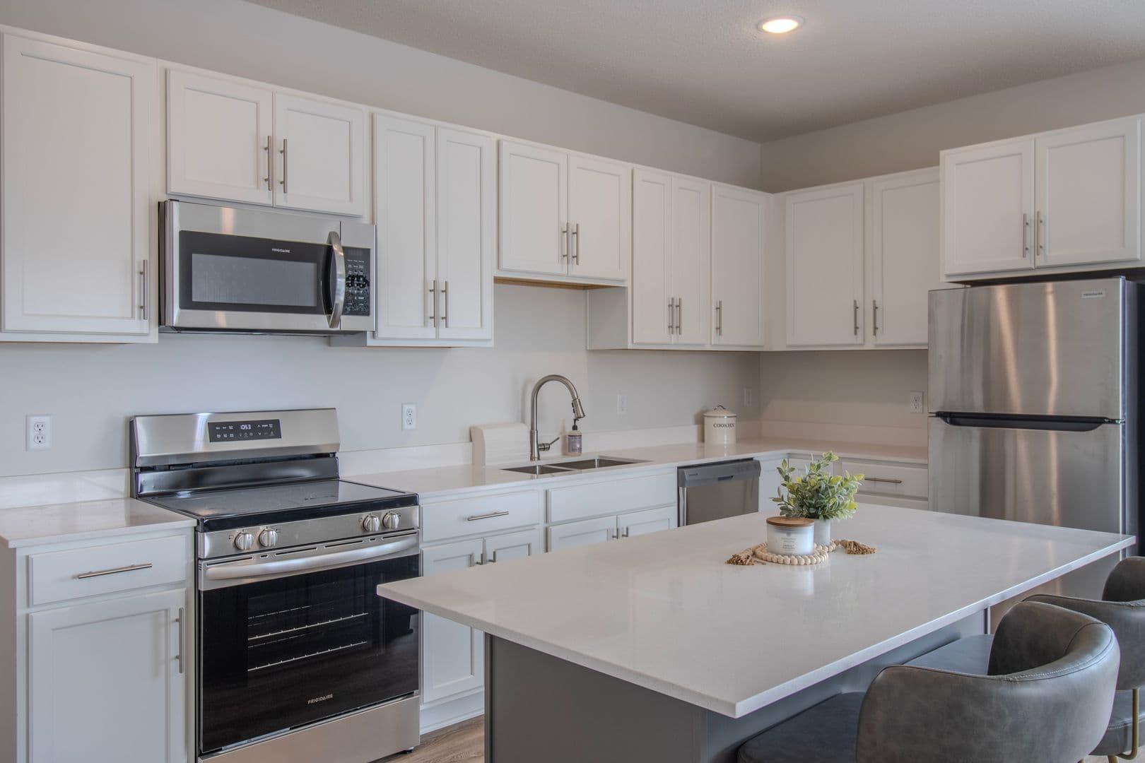 Annandale Apartment: 160 Ash Street East