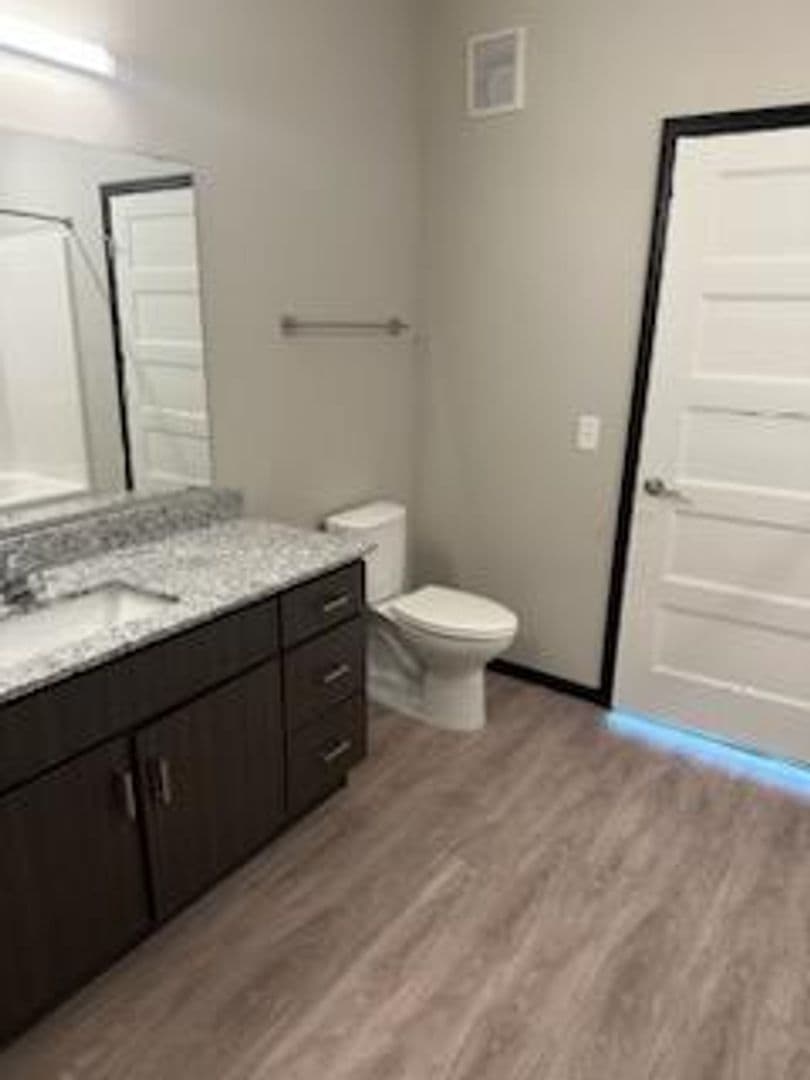 Willmar Apartment: 103 3rd Street SW