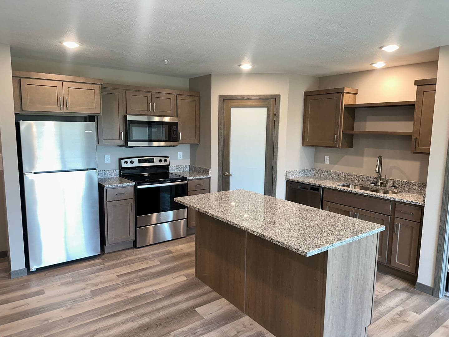 Melrose Apartment: 1250 Railroad Avenue NW