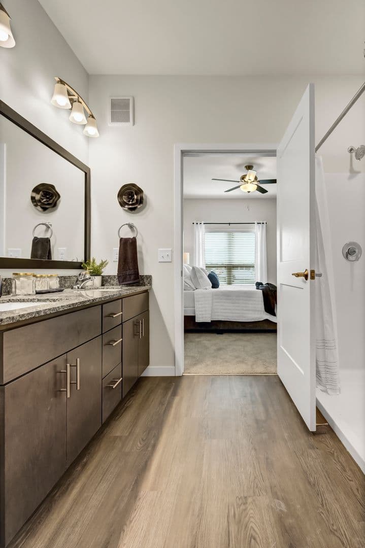 Rogers Apartment: 13650 Marshview Blvd.