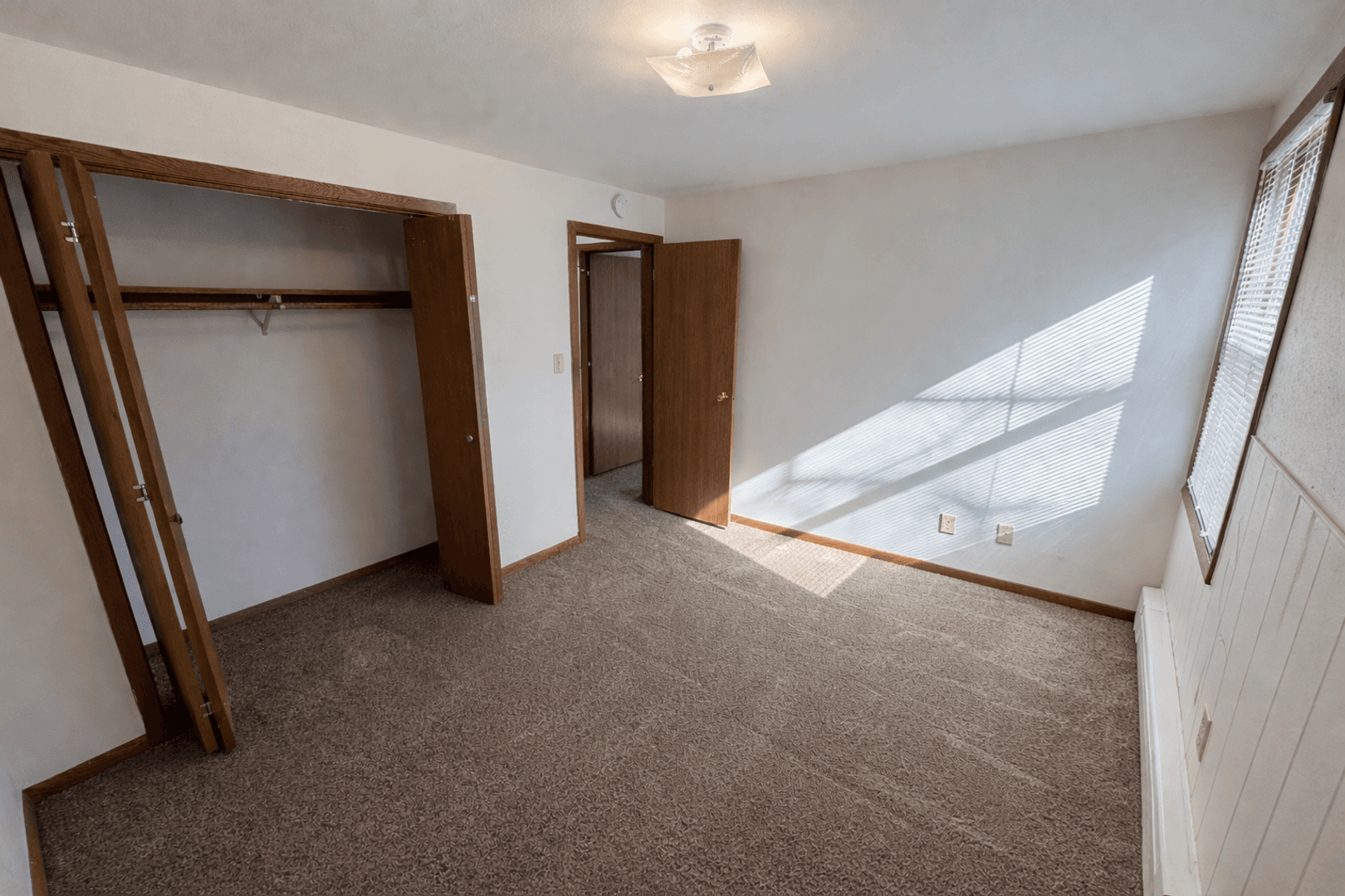 St Cloud Apartment: 410 33rd Ave N