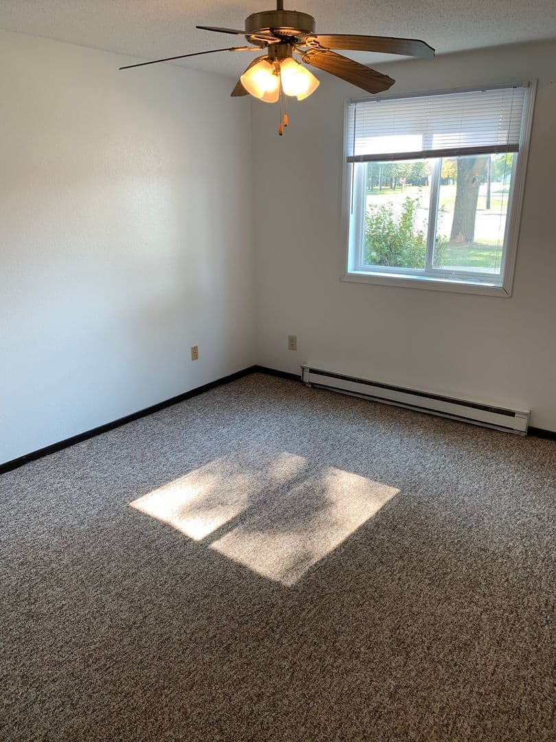 Waite Park Apartment: 601 7th St S