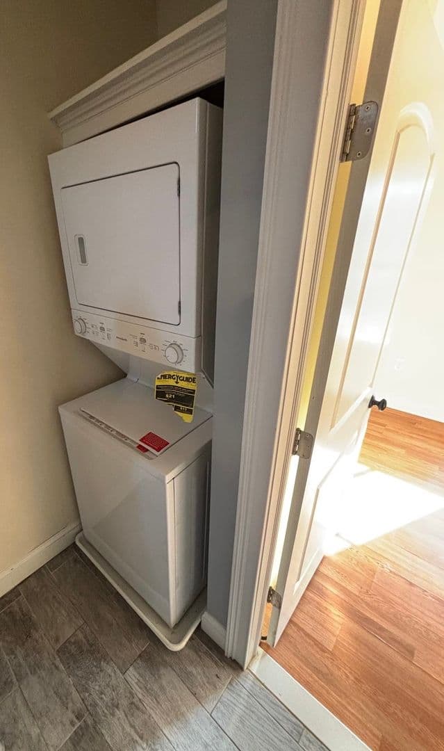Morristown Apartment: 34 Sussex Ave.