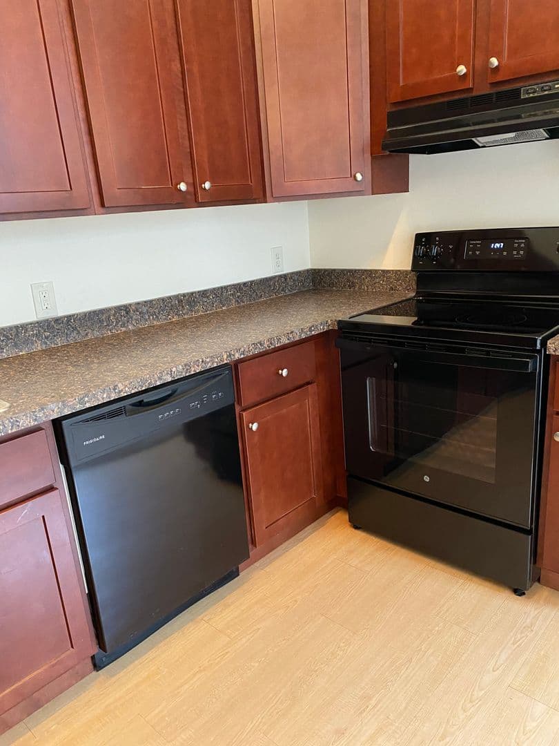 Dover Apartment: 91 Park Heights Avenue
