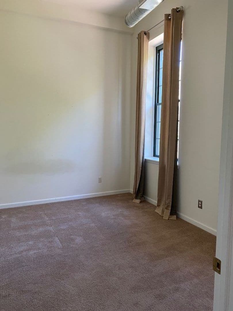 Dover Apartment: 91 Park Heights Avenue