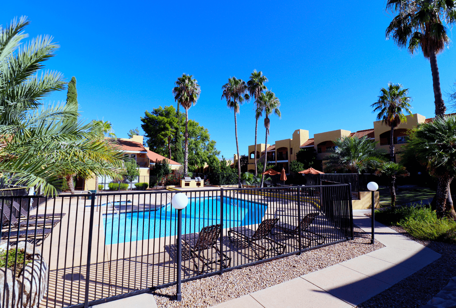 Tucson Apartment: 8550 East Speedway Blvd
