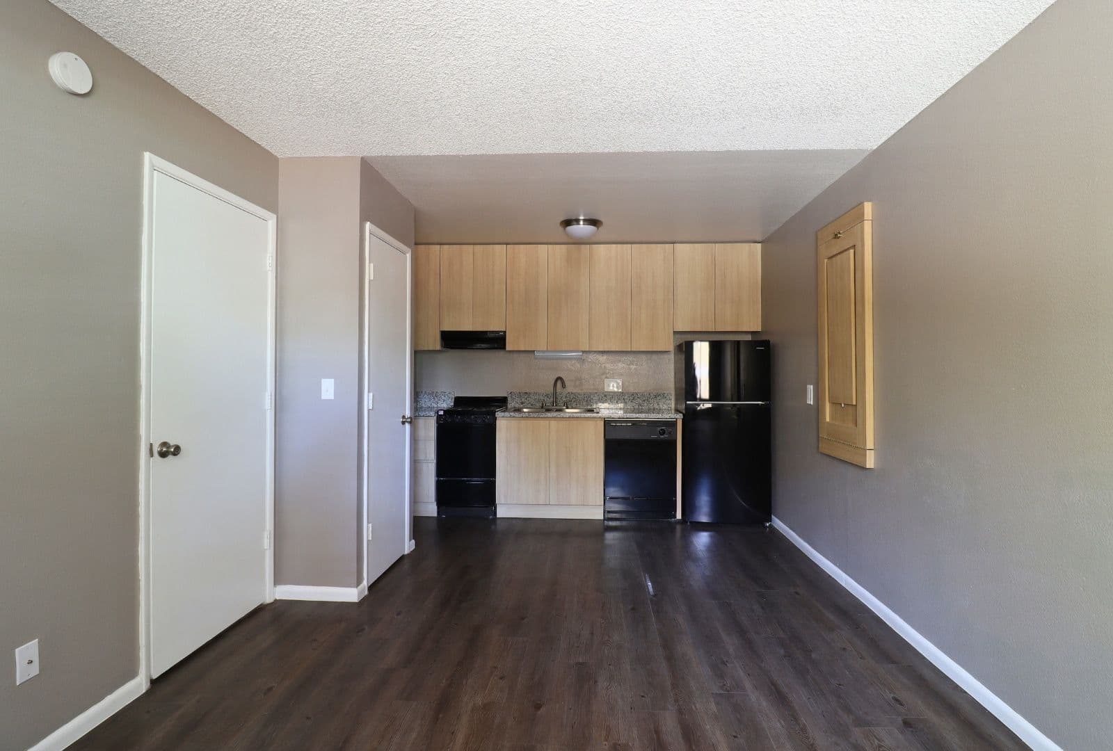 Tucson Apartment: 1881 East Irvington Road