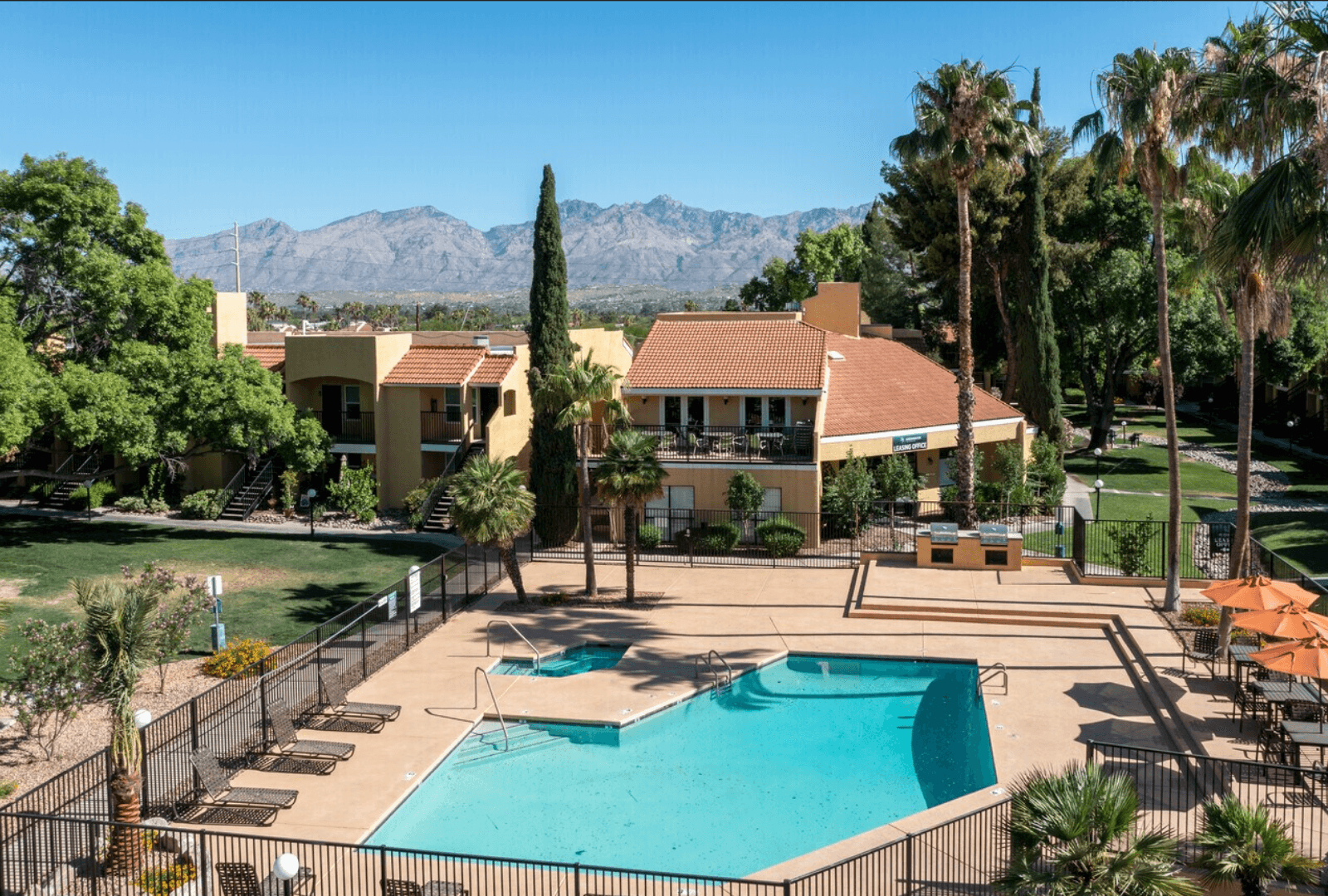 Tucson Apartment: 8550 East Speedway Blvd