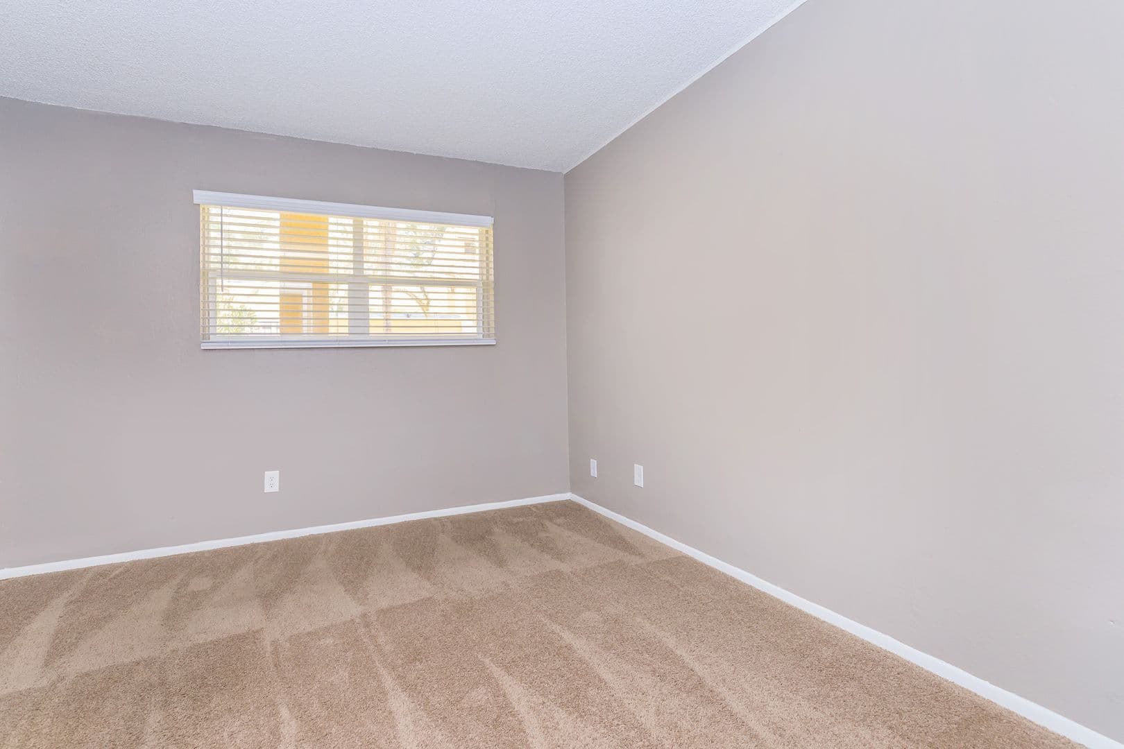 Tucson Apartment: 6639 East Broadway Blvd