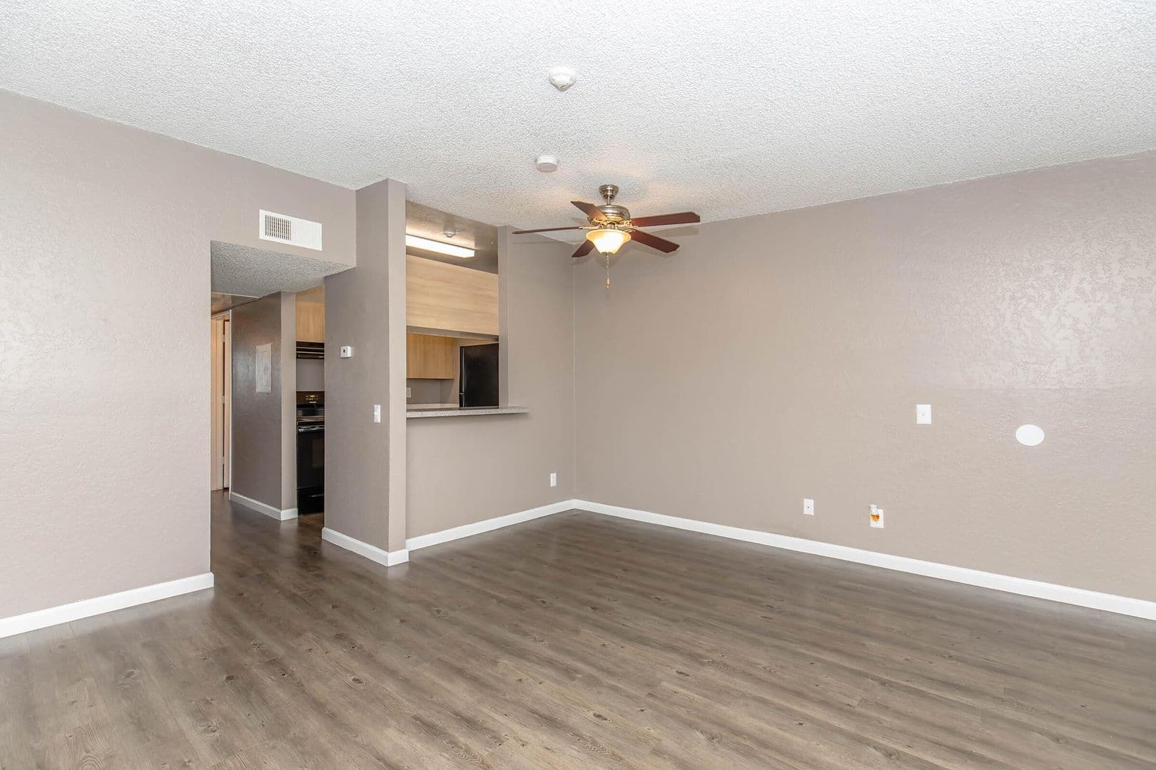 Tucson Apartment: 8550 East Speedway Blvd