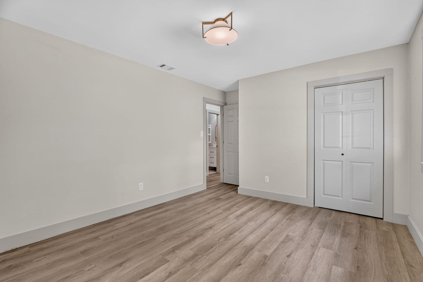 Pooler House: 108 E Whatley Street