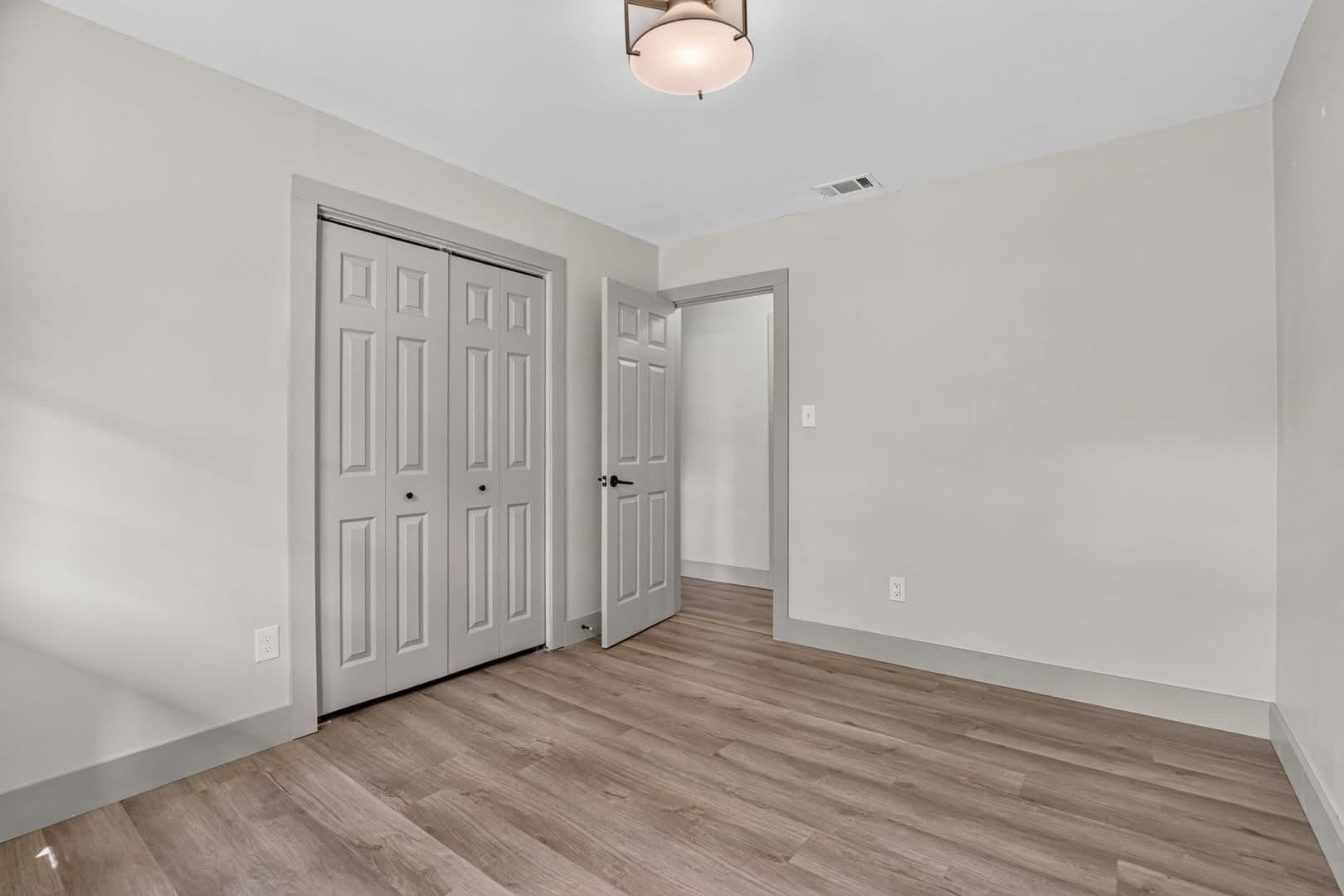 Pooler House: 108 E Whatley Street