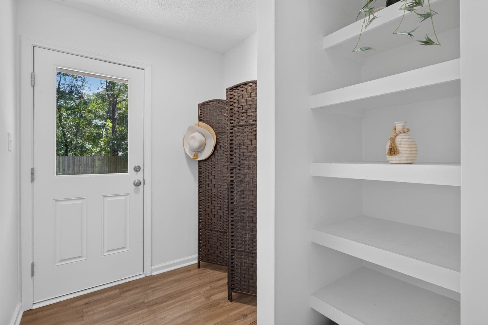 Savannah House: 31 Beaver Run Dr