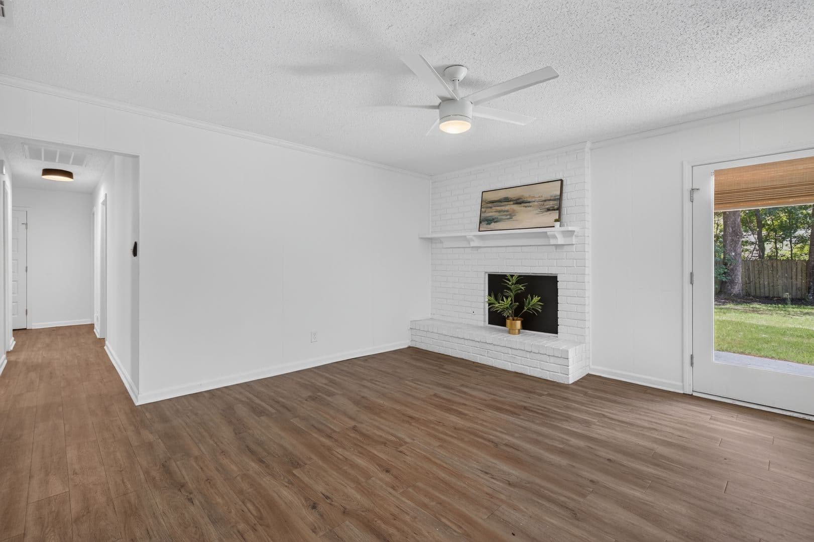 Savannah House: 31 Beaver Run Dr