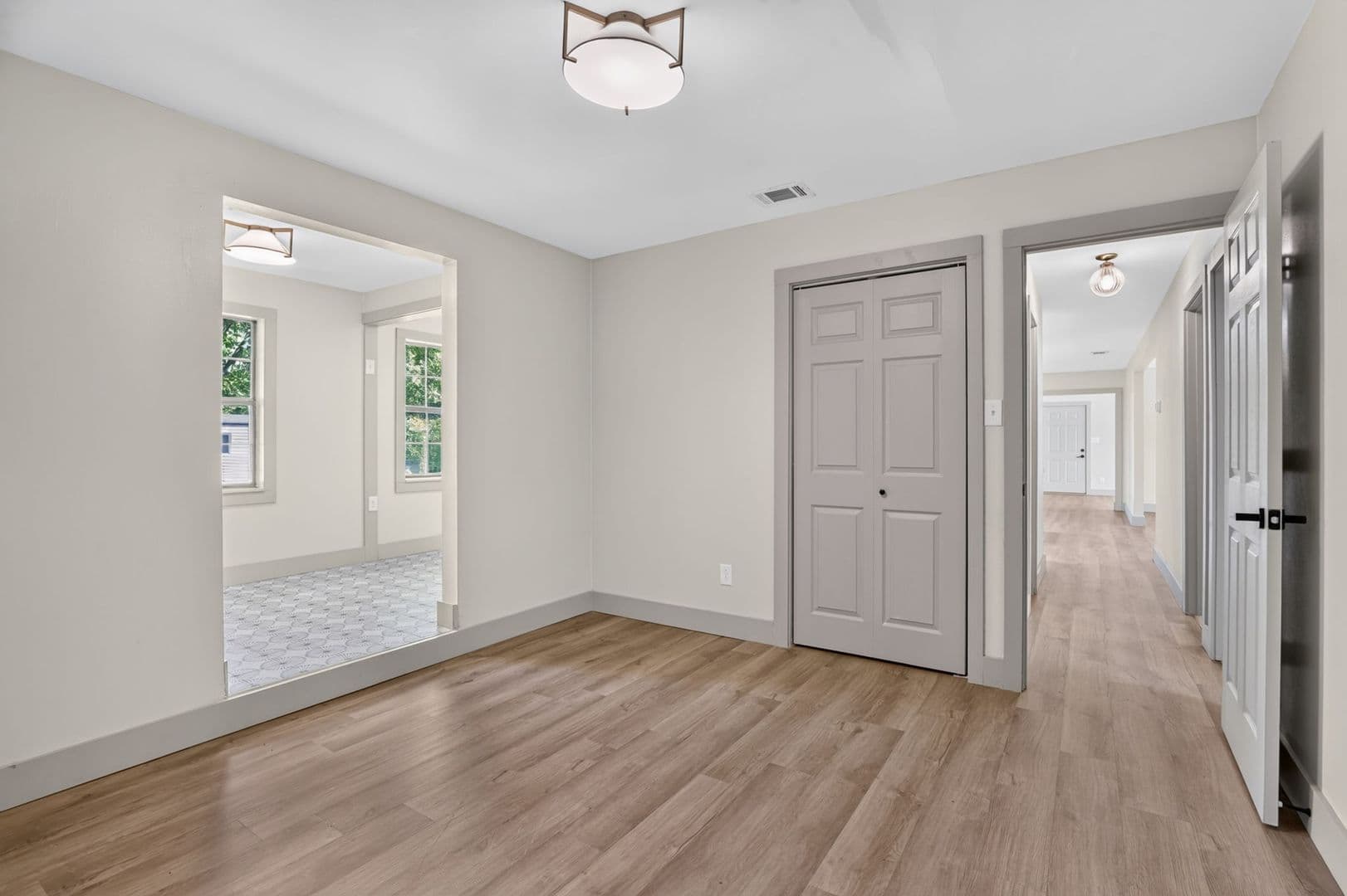 Pooler House: 108 E Whatley Street