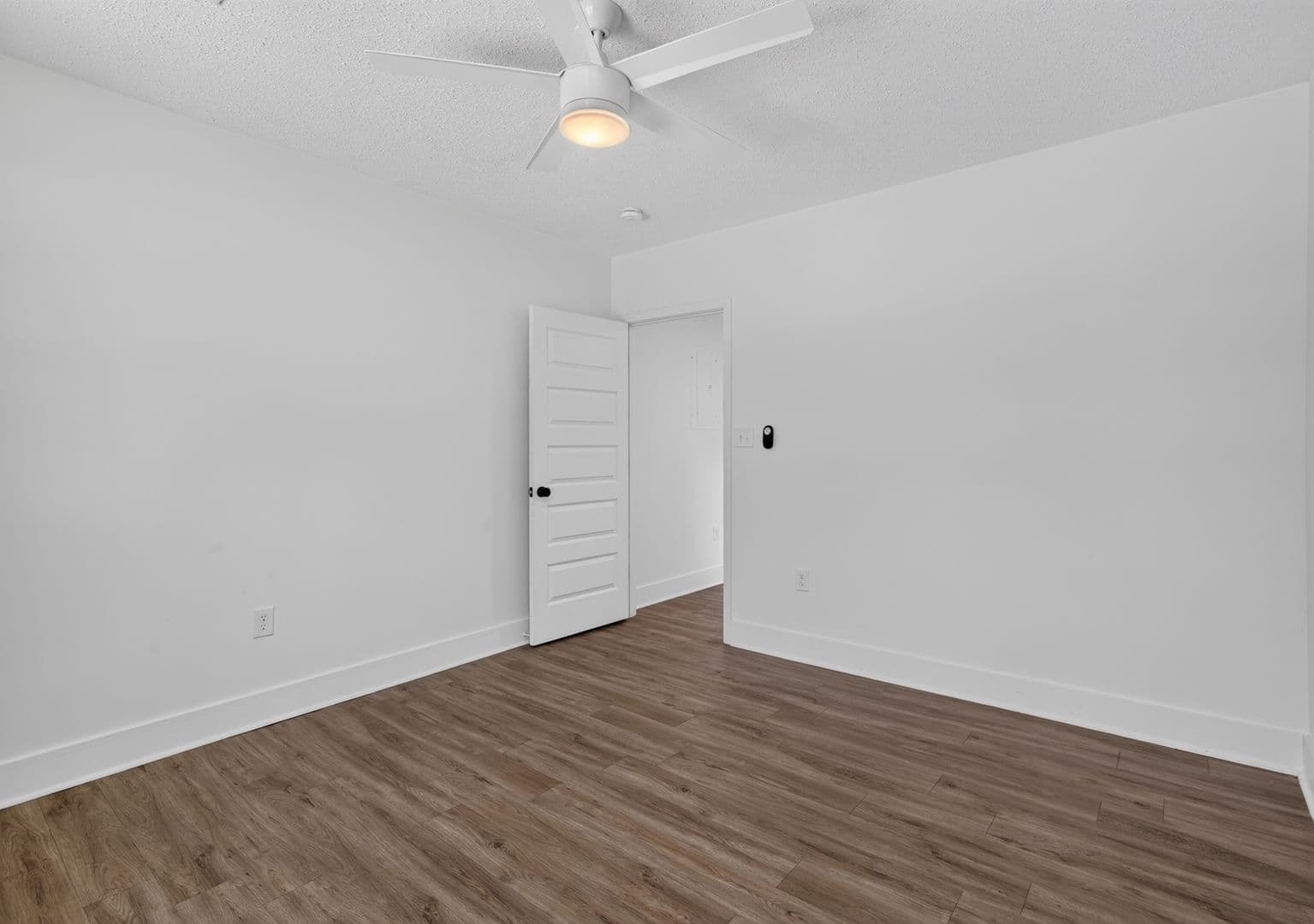 Savannah House: 31 Beaver Run Dr