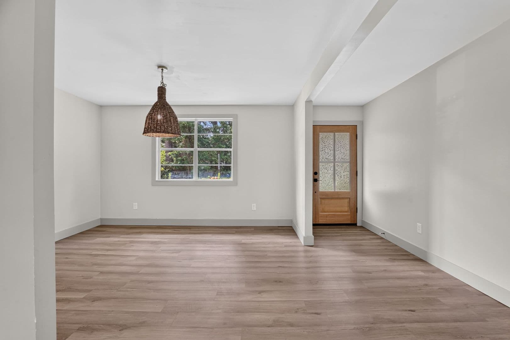 Pooler House: 108 E Whatley Street