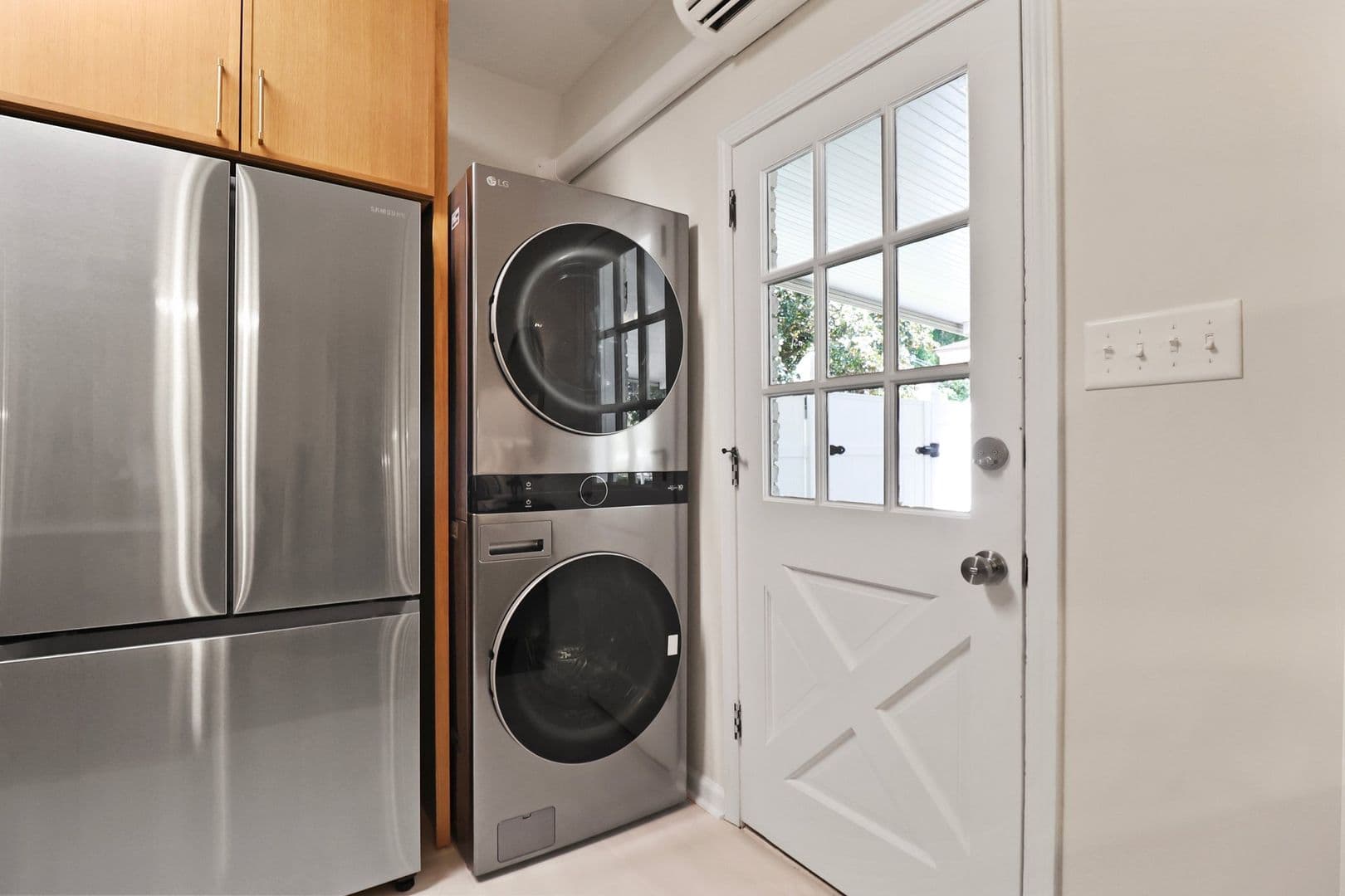 Savannah Apartment: 11924 Idlewood Dr