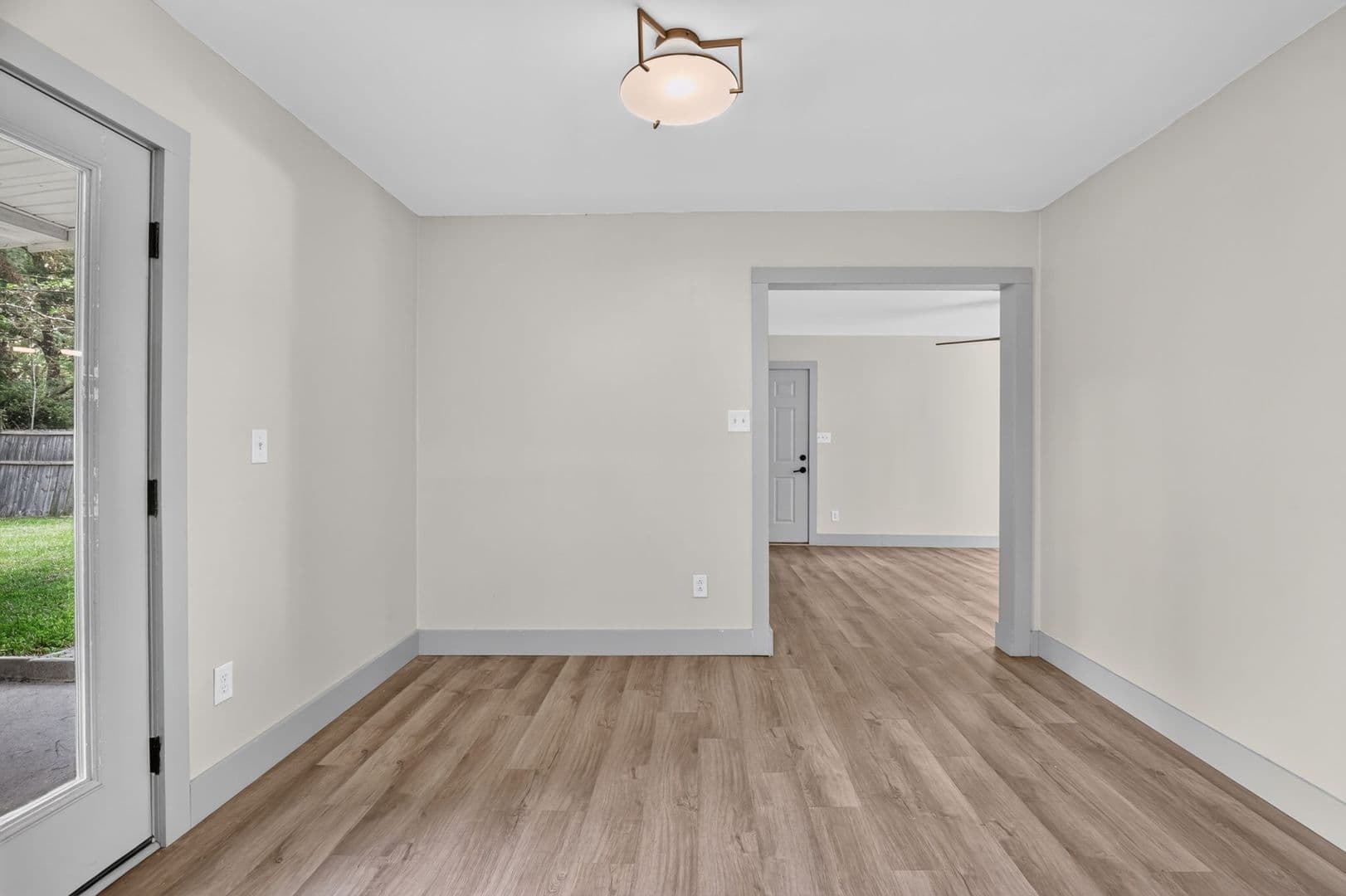Pooler House: 108 E Whatley Street