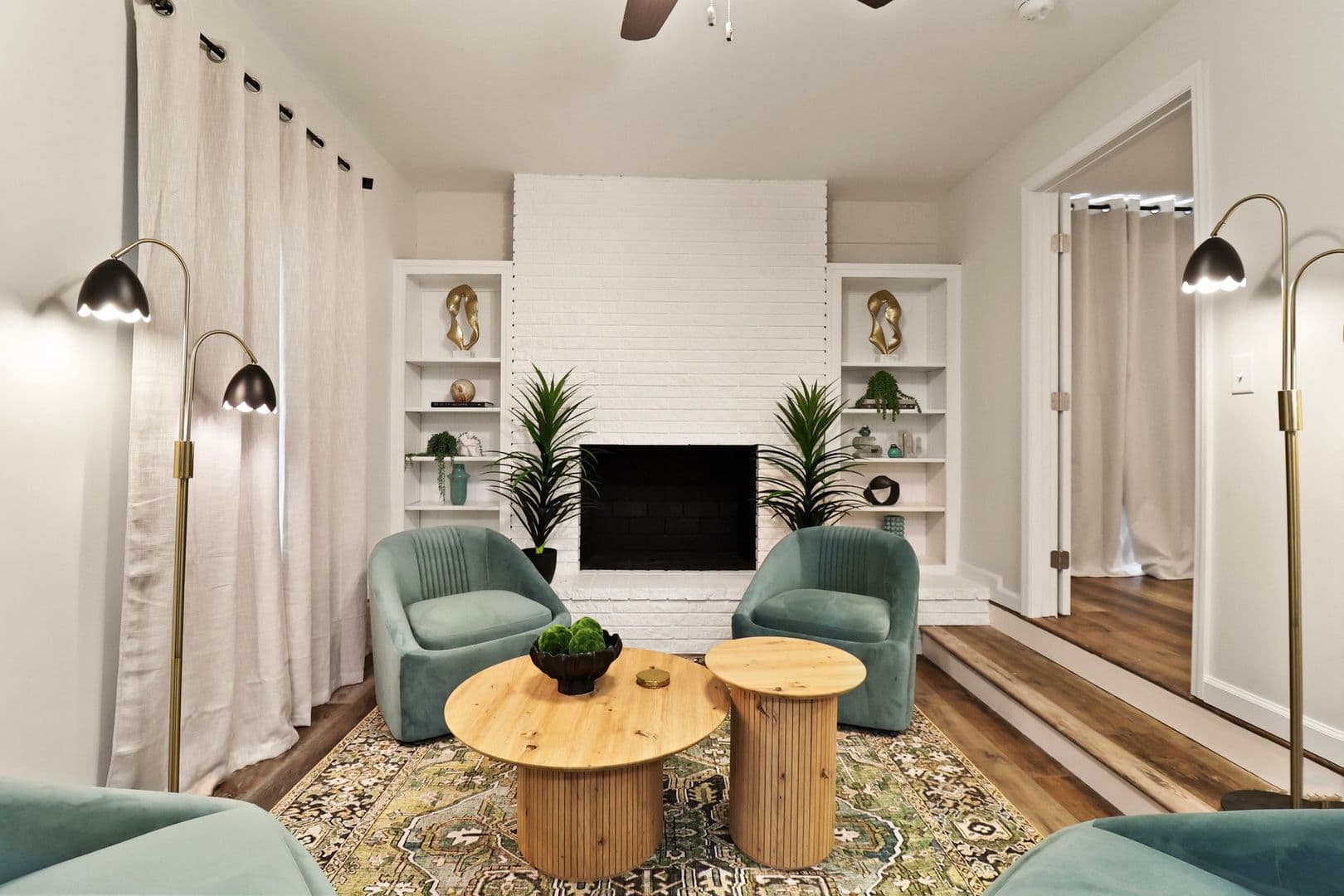Savannah Apartment: 11924 Idlewood Dr